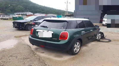 2014 MINI Cooper VIN: