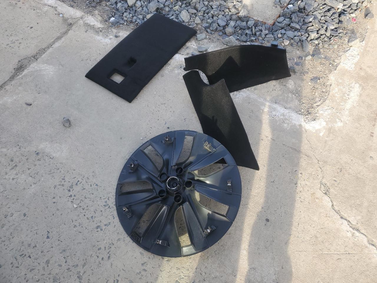 2024 TESLA MODEL Y  VIN:7SAYGDEE6RA312297