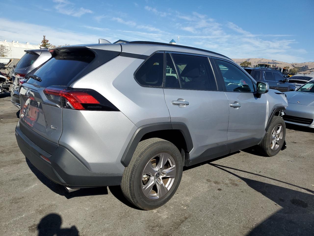 2022 TOYOTA RAV4 XLE VIN:2T3W1RFV7NC200845