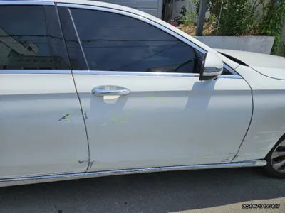 2019 Mercedes-Benz E 300 VIN: