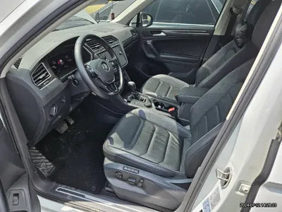 2020 Volkswagen Tiguan VIN: