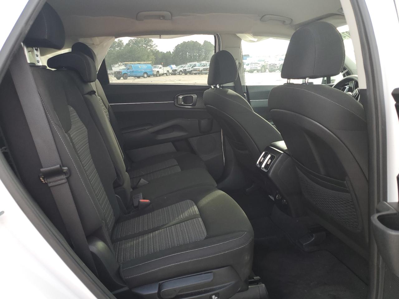 2022 KIA SORENTO LX VIN:5XYRGDLC7NG085601