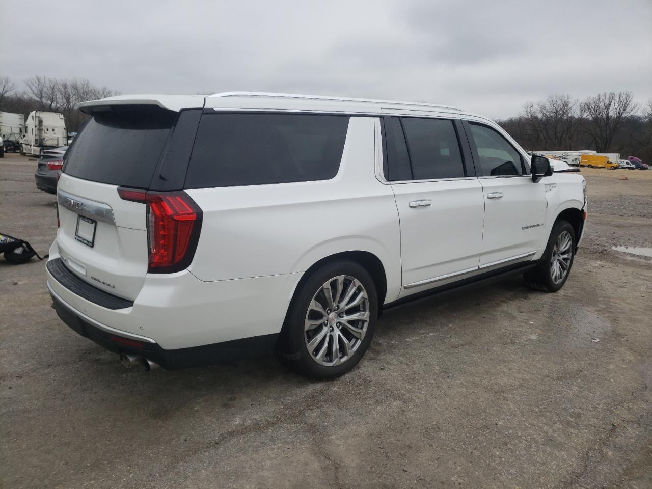 2022 GMC YUKON XL DENALI VIN:1GKS2JKL7NR212854