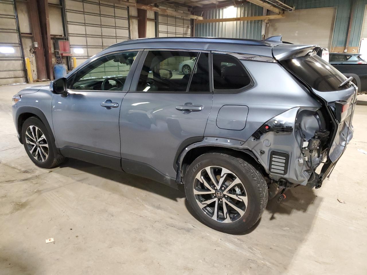 2022 TOYOTA COROLLA CROSS XLE VIN:7MUDAABG9NV038593