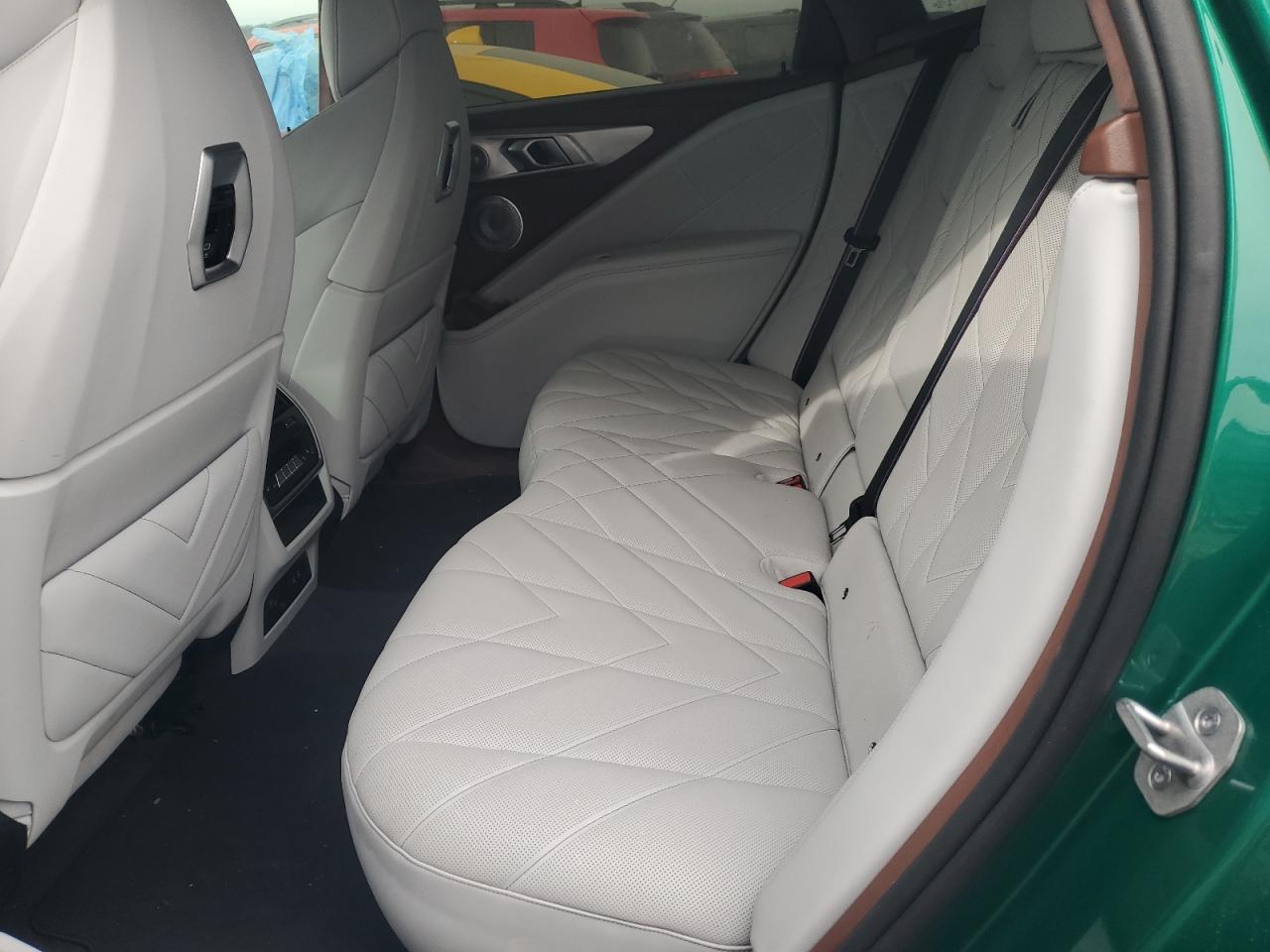 2024 BMW XM  VIN:5YM23CS05R9V07202