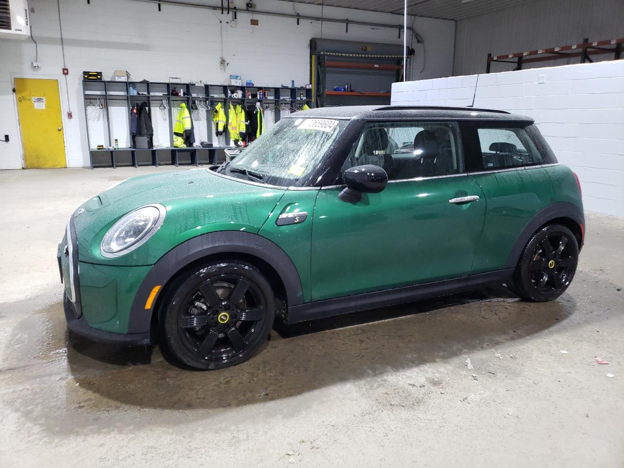 2022 MINI COOPER SE VIN:WMW13DJ04N2R21275