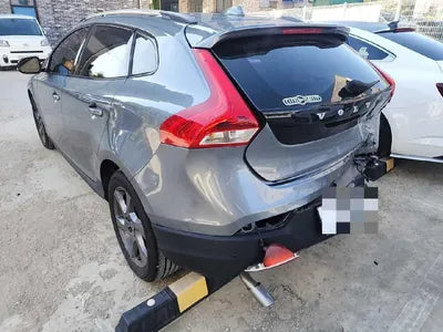2016 Volvo V40 VIN: