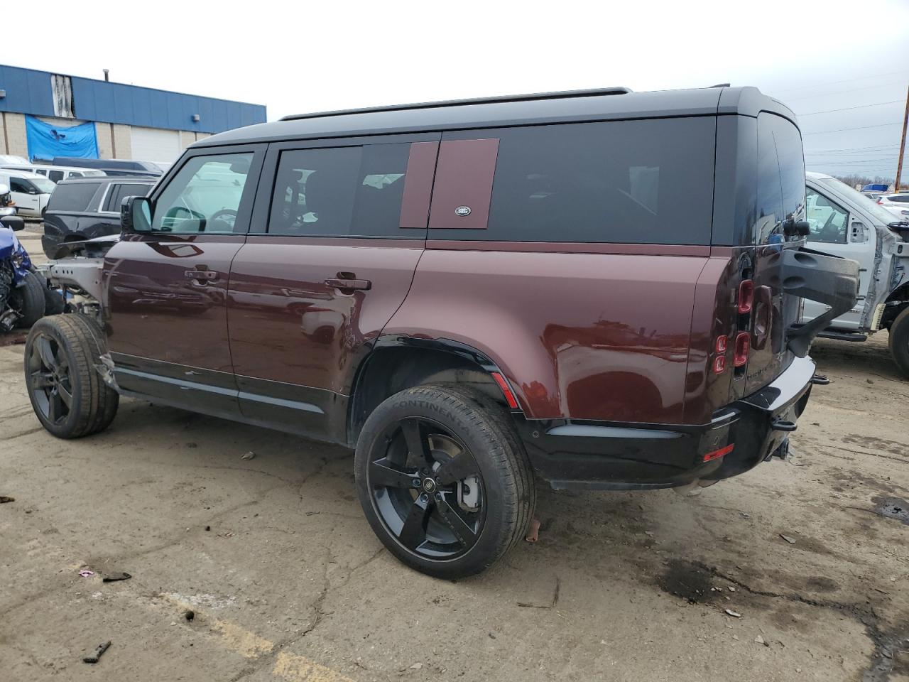 2024 LAND ROVER DEFENDER 130 X-DYNAMIC SE VIN:SALE2FEU2R2282196