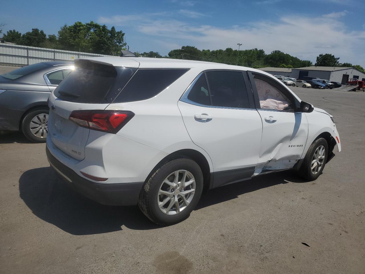 2022 CHEVROLET EQUINOX LT VIN:3GNAXUEV4NL281880