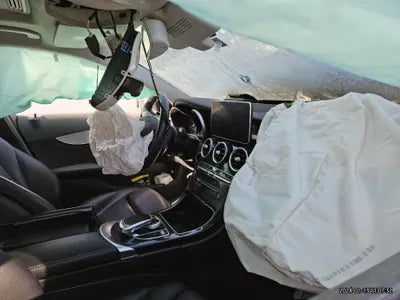 2015 Mercedes-Benz C 200 VIN: