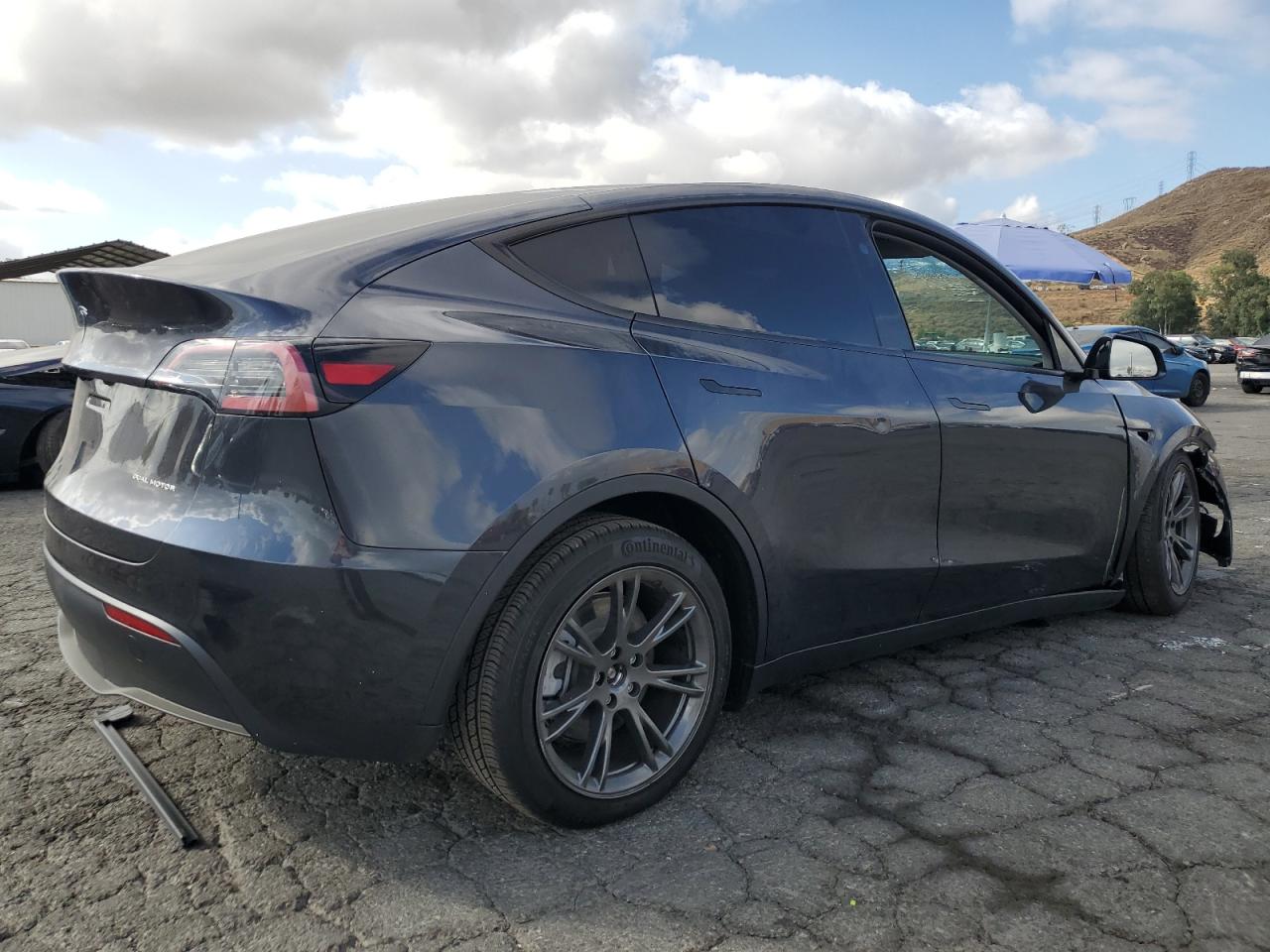 2024 TESLA MODEL Y  VIN:7SAYGDEE5RF123496