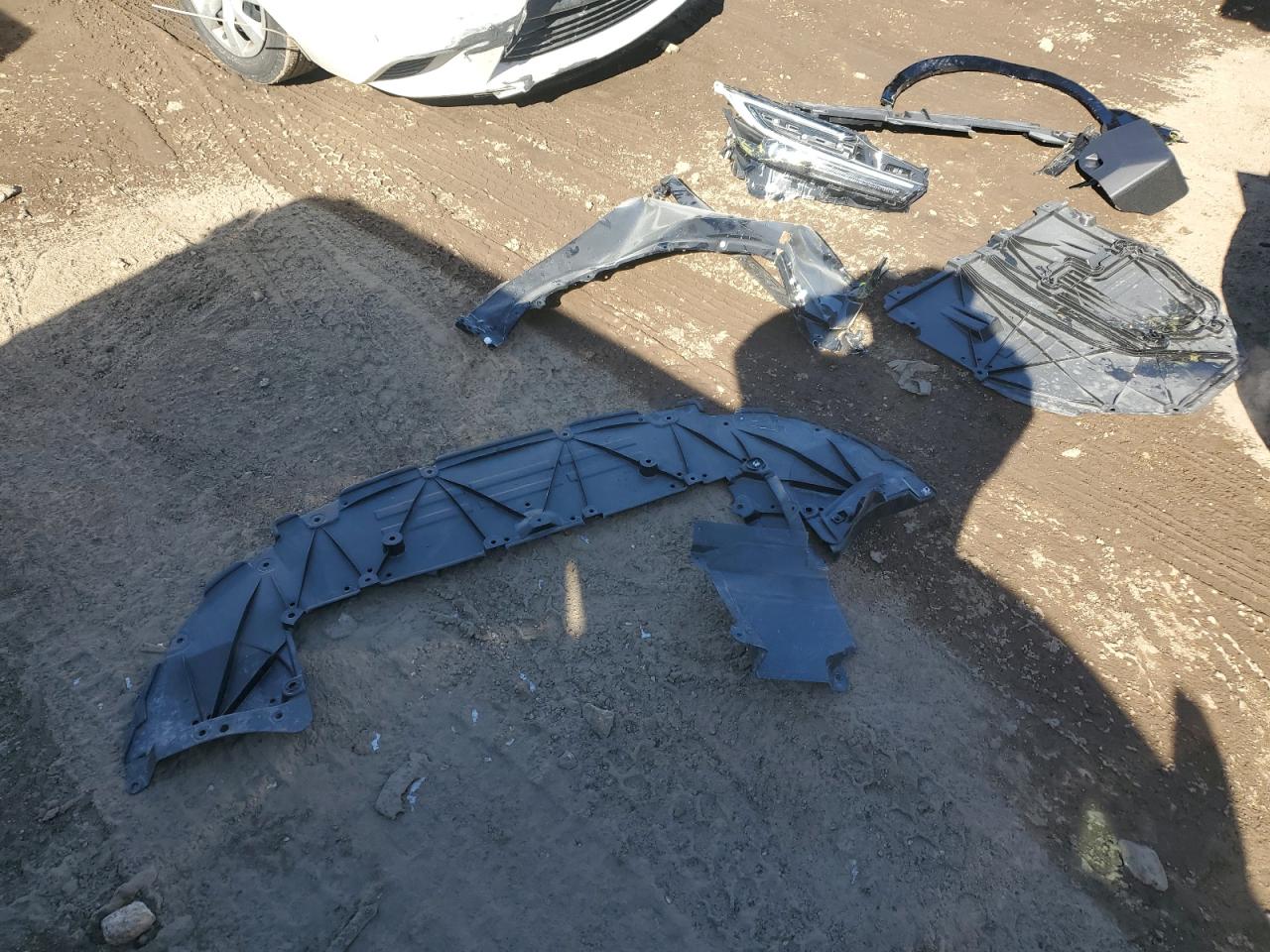 2024 TOYOTA PRIUS LE VIN:JTDADABU2R3019532