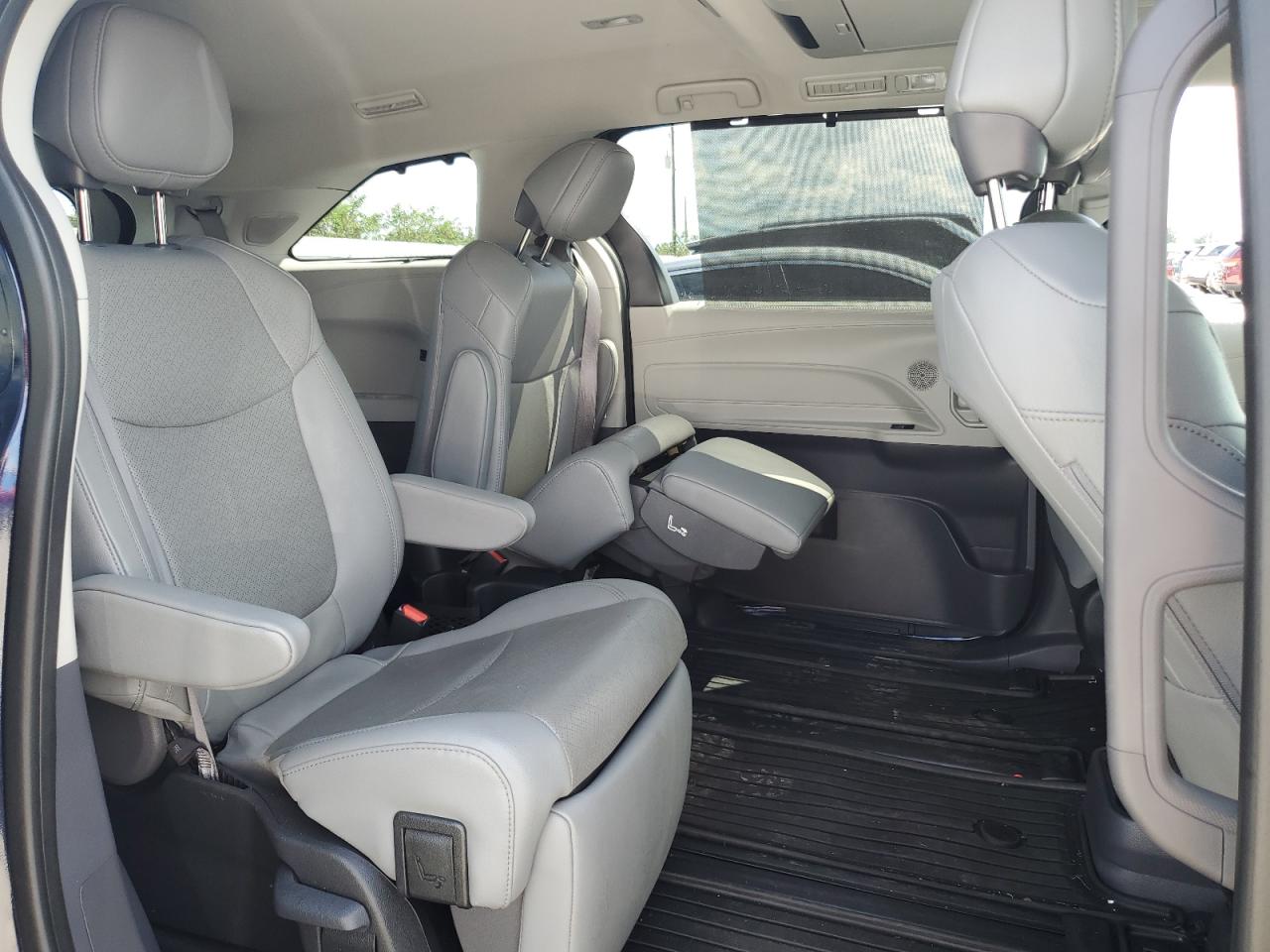 2023 TOYOTA SIENNA LIMITED VIN:5TDZRKEC8PS176460