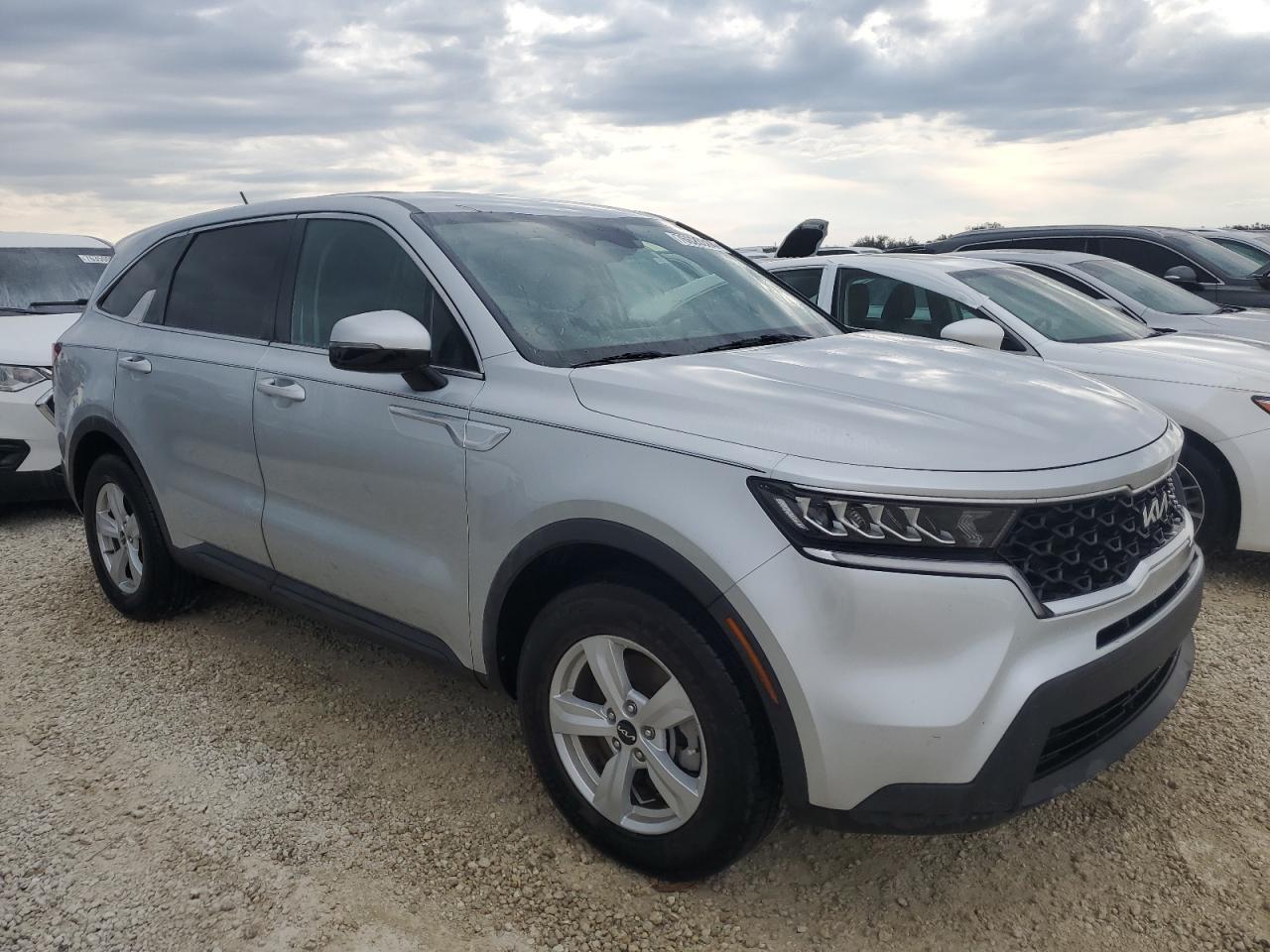2022 KIA SORENTO LX VIN:5XYRG4LC4NG113502