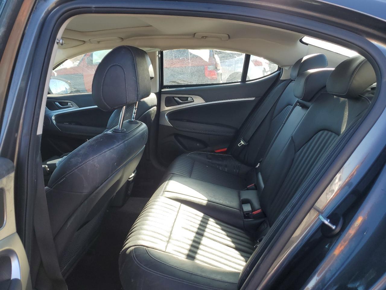 2022 GENESIS G70 BASE VIN:KMTG34TA5NU085937