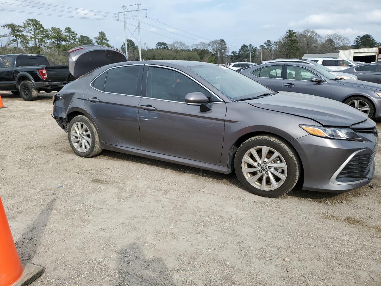 2024 TOYOTA CAMRY LE VIN:4T1R11AK7RU857802