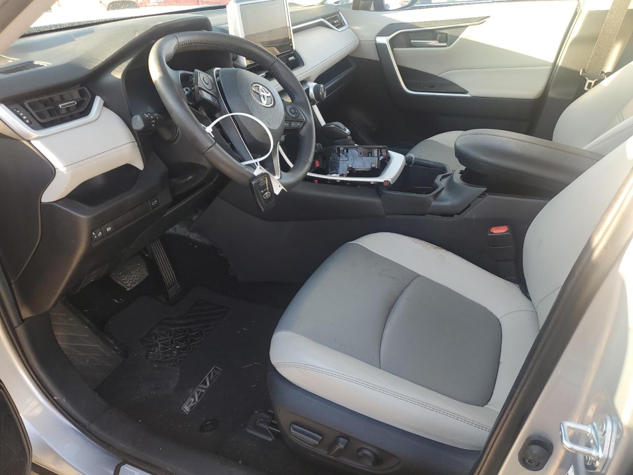 2024 TOYOTA RAV4 XLE PREMIUM VIN:2T3C1RFV6RC262519
