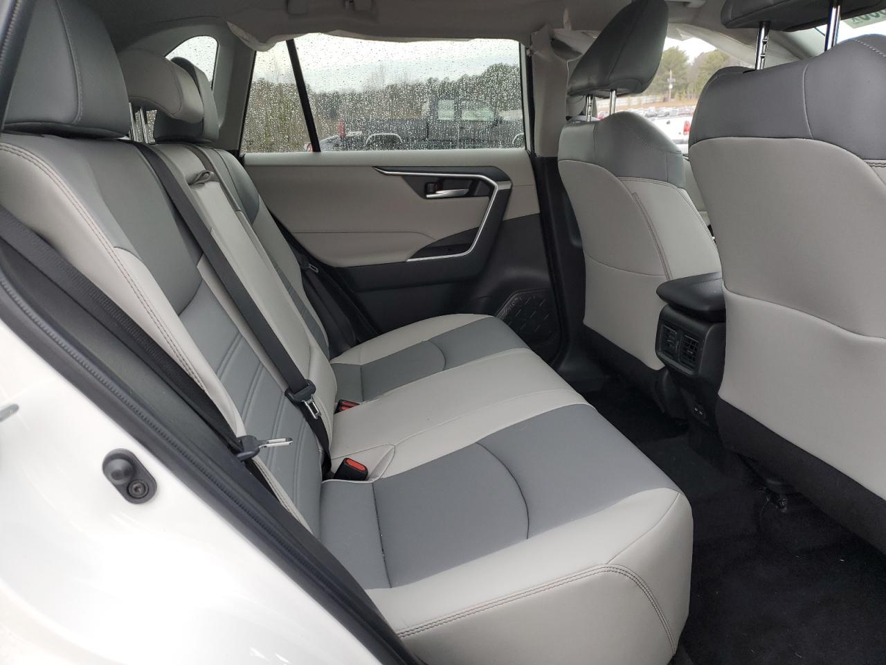 2024 TOYOTA RAV4 XLE PREMIUM VIN:2T3A1RFV1RW424658