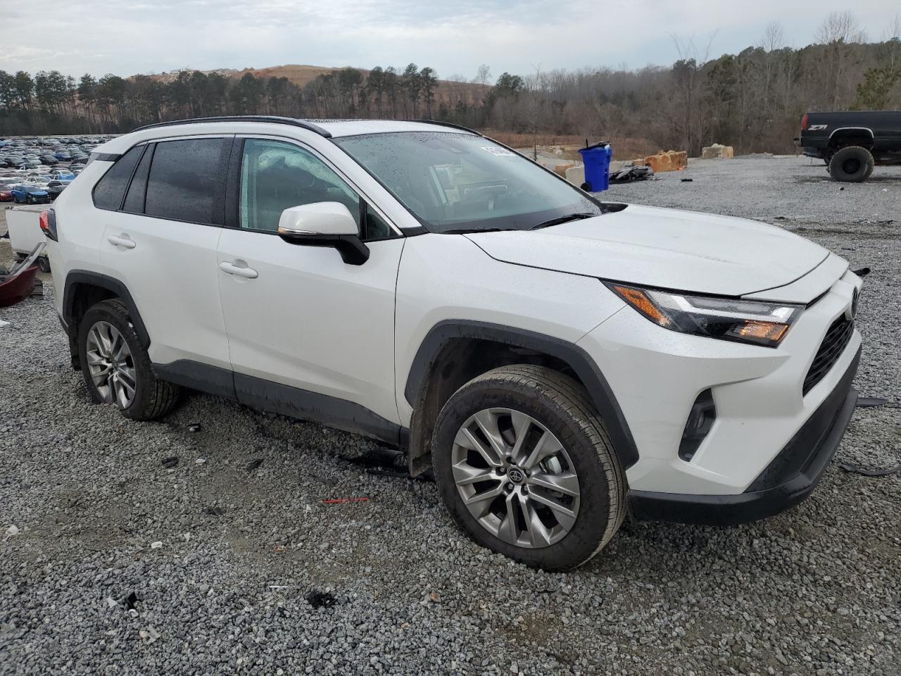 2024 TOYOTA RAV4 XLE PREMIUM VIN:2T3A1RFV1RW424658