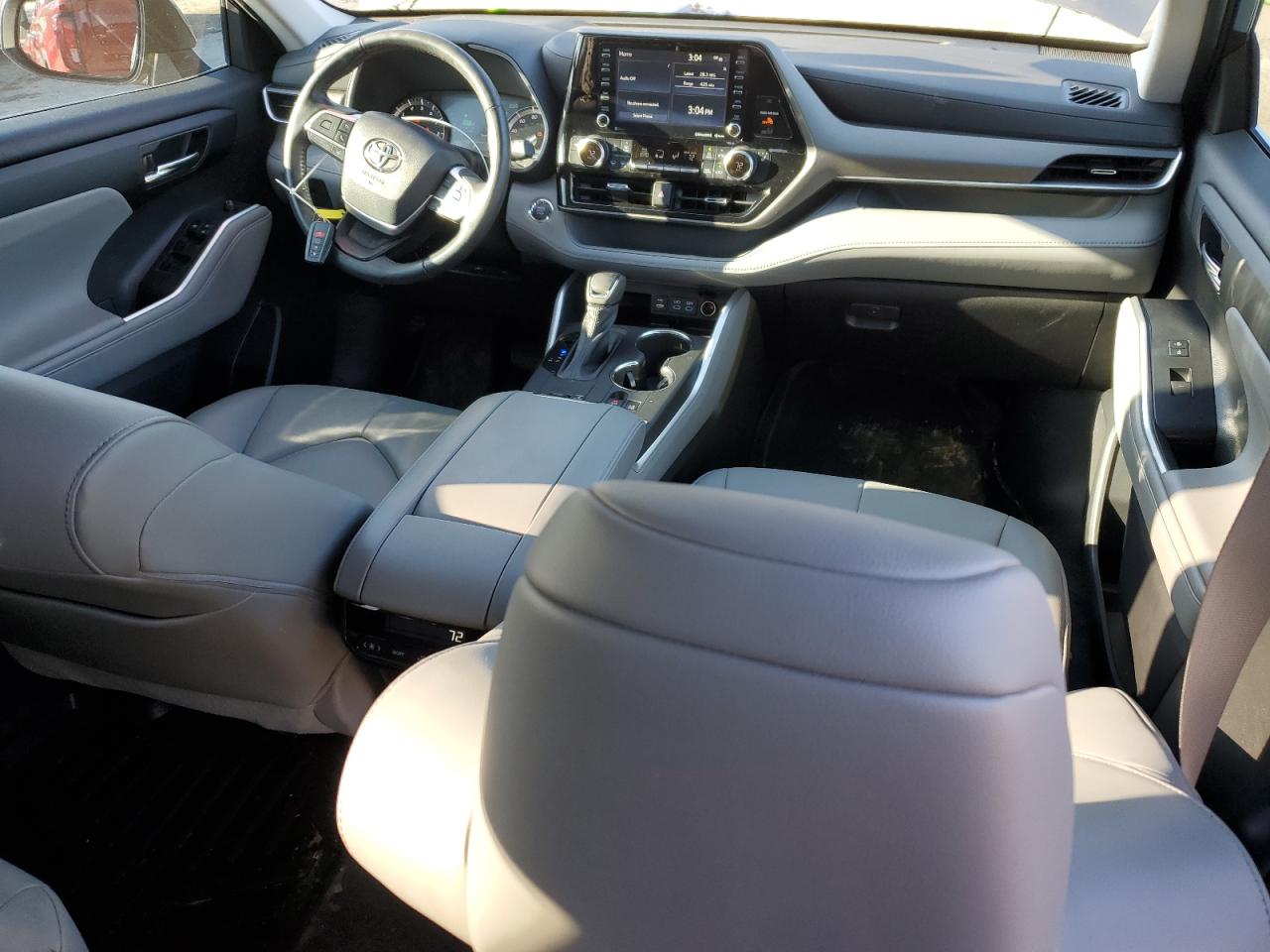 2022 TOYOTA HIGHLANDER XLE VIN:5TDGZRAHXNS111351