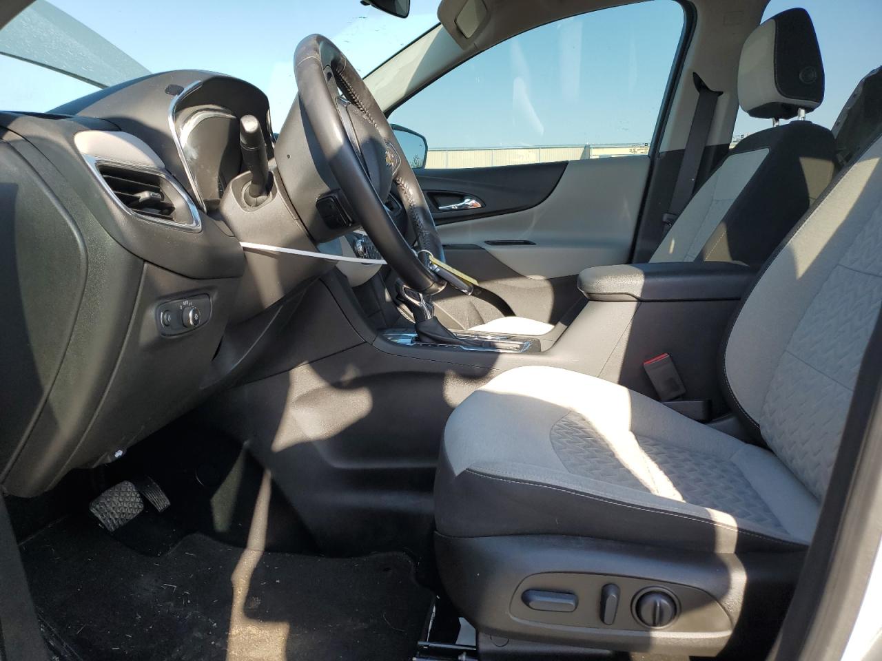 2022 CHEVROLET EQUINOX LT VIN:3GNAXKEV2NL201397