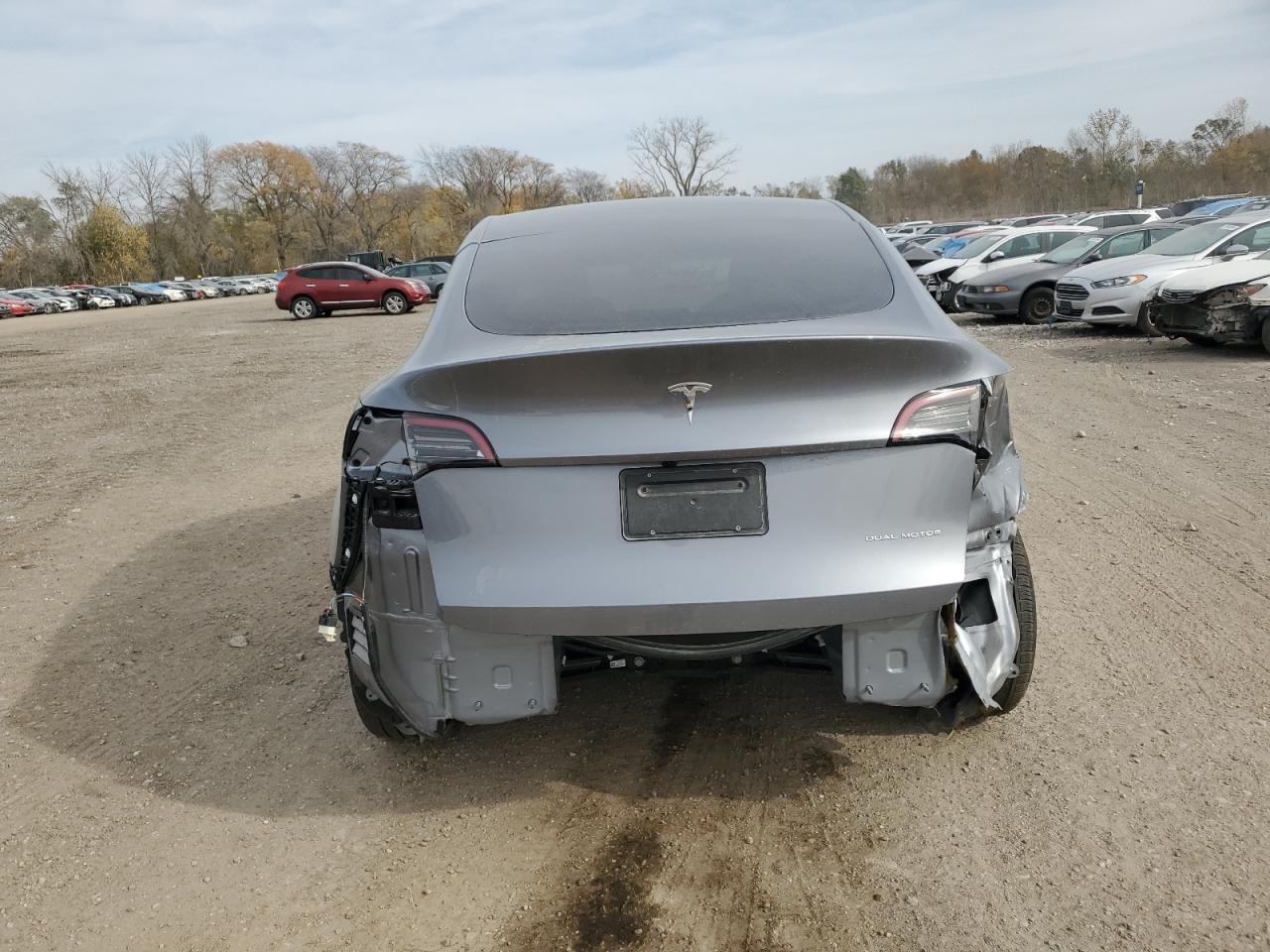 2024 TESLA MODEL Y  VIN:7SAYGAEE0RF168523