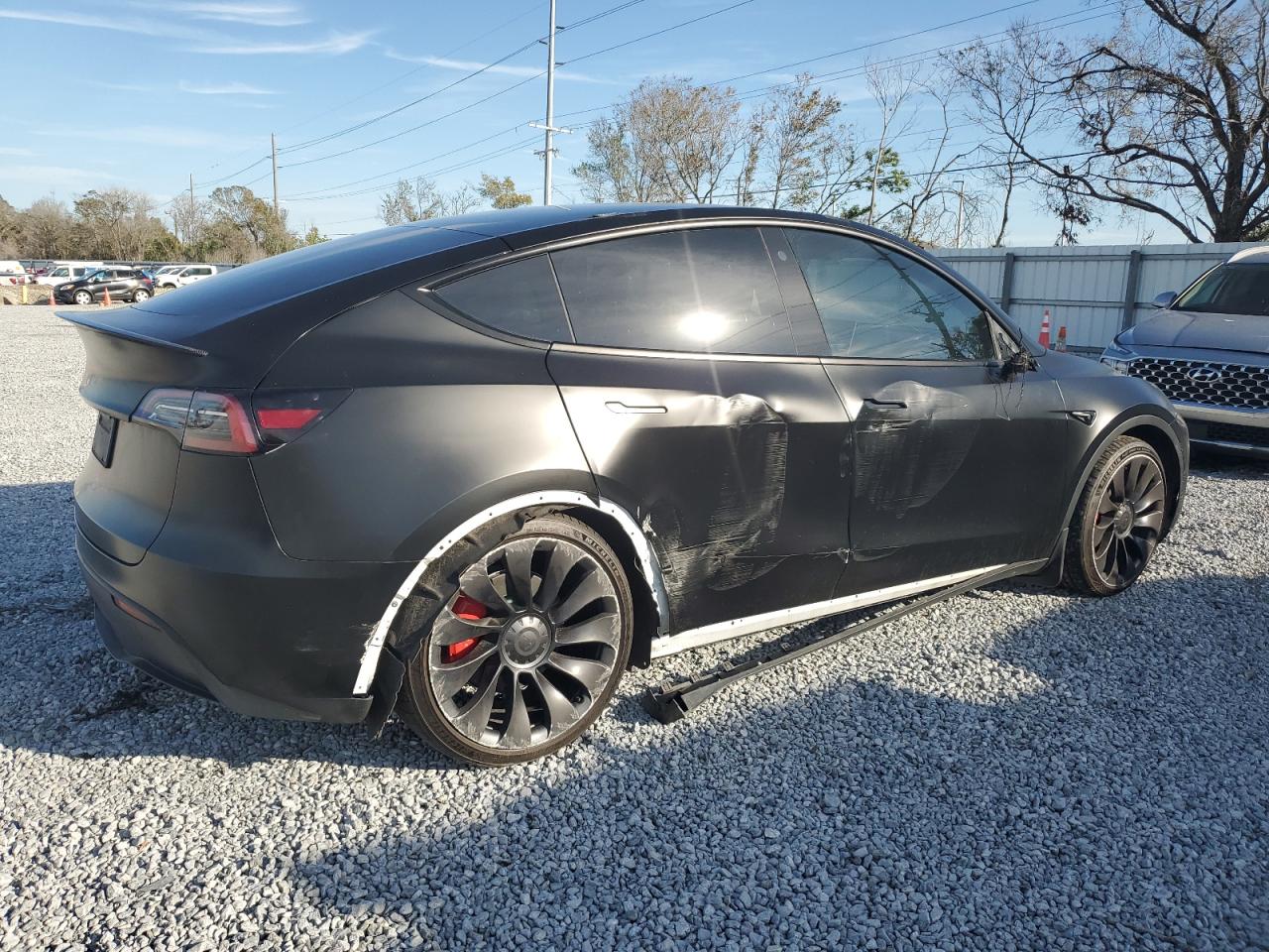 2022 TESLA MODEL Y  VIN:7SAYGDEF4NF457747