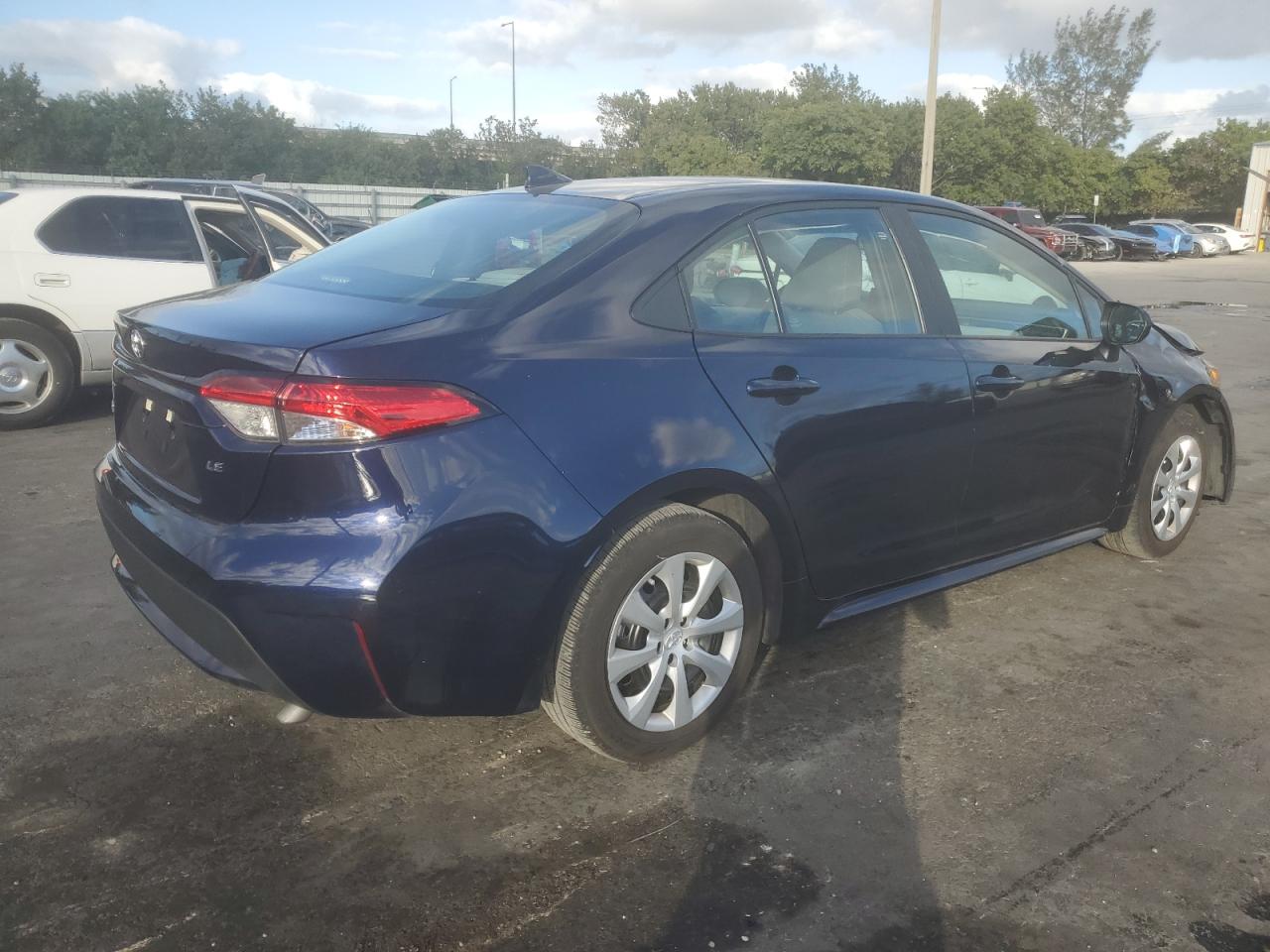 2022 TOYOTA COROLLA LE VIN:5YFEPMAE7NP381247