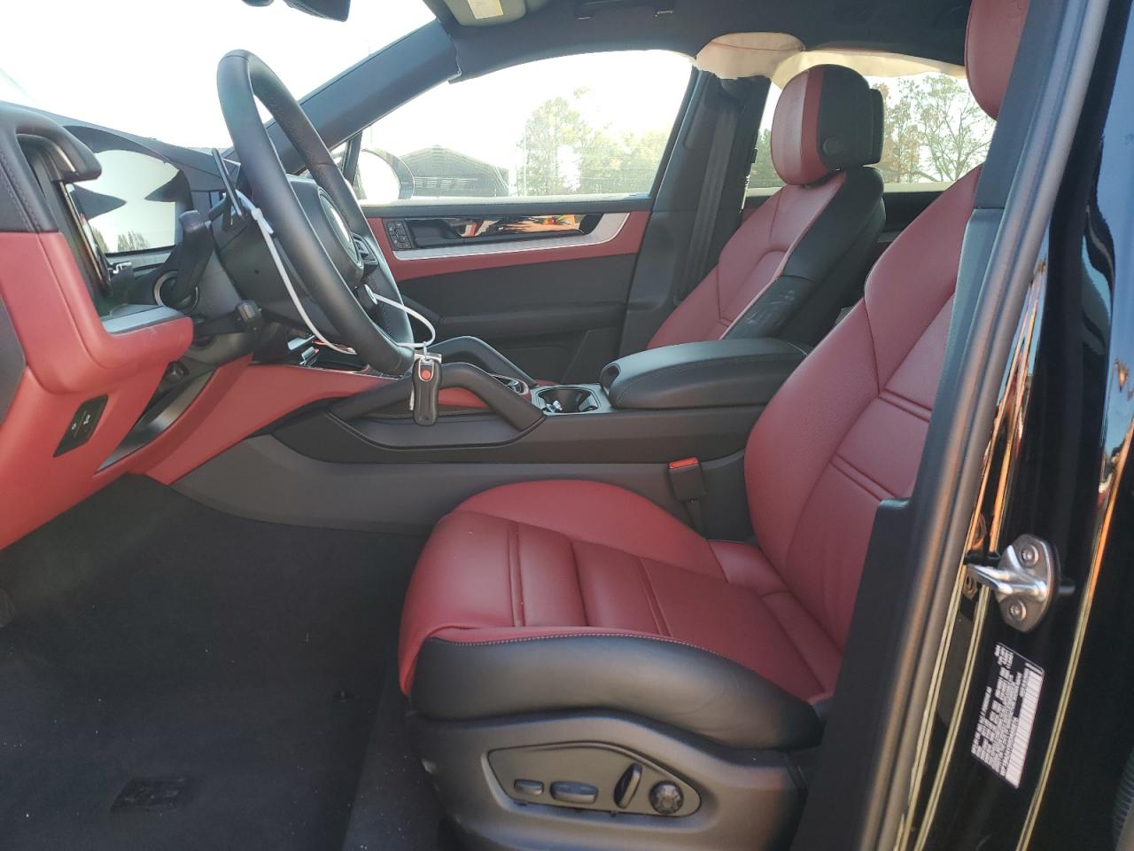 2024 PORSCHE CAYENNE COUPE VIN:WP1BA2AY5RDA55876
