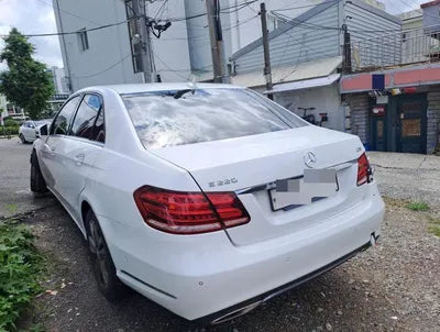 2015 Mercedes-Benz E 220 VIN: