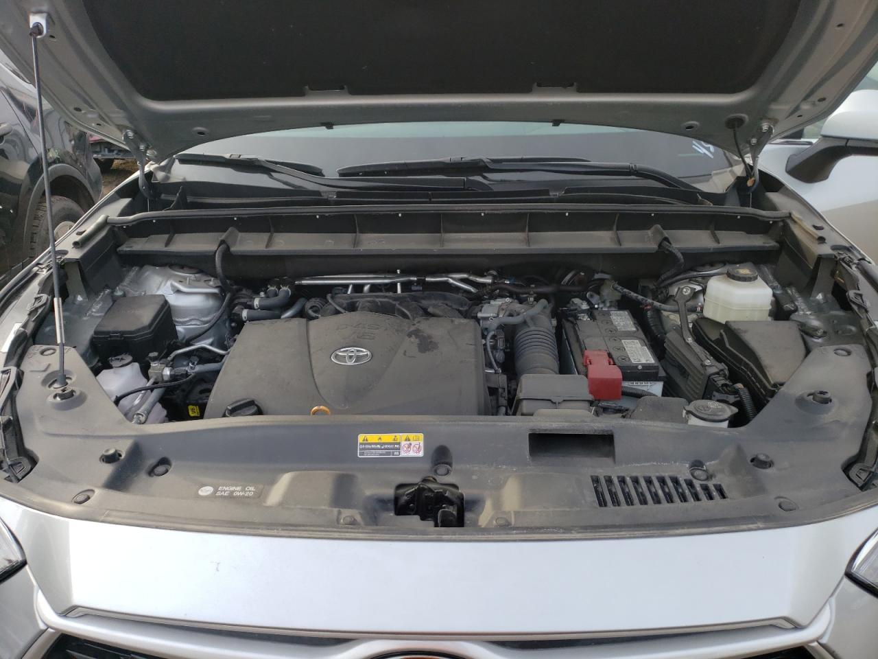 2022 TOYOTA HIGHLANDER XLE VIN:5TDHZRBH5NS581533