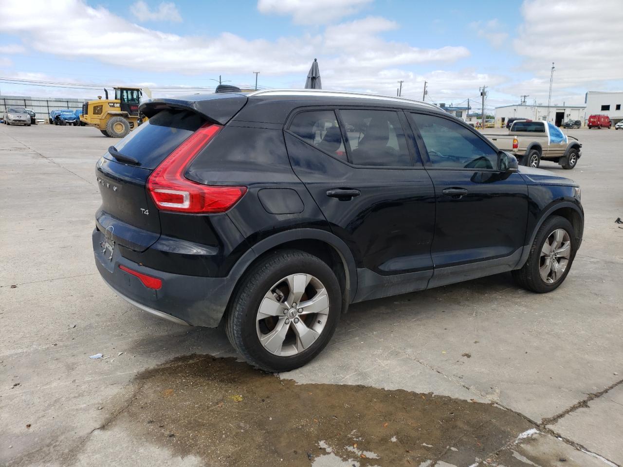 2022 VOLVO XC40 T4 MOMENTUM VIN:YV4AC2HK0N2733767