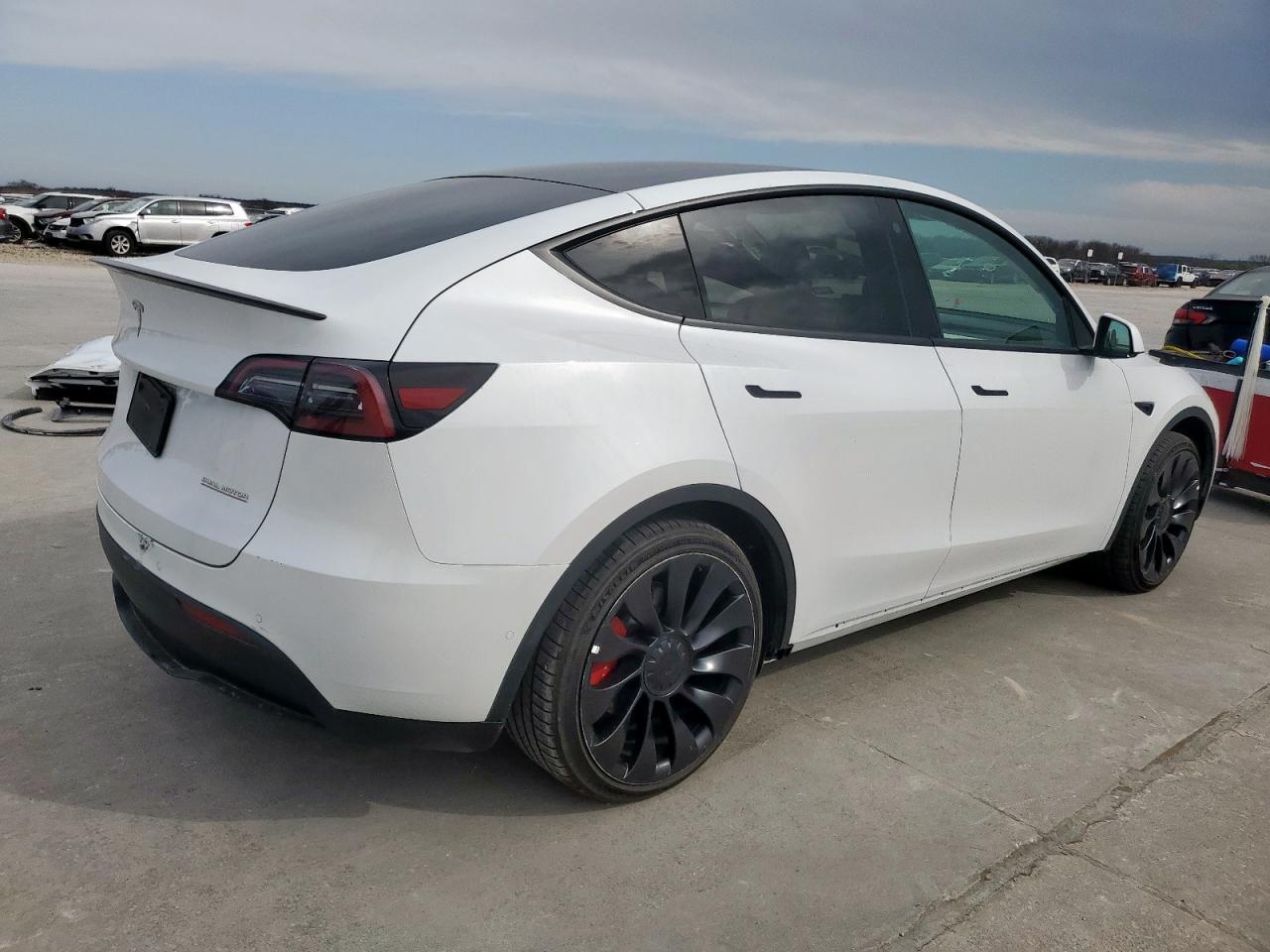 2023 TESLA MODEL Y  VIN:7SAYGDEF6PF590688