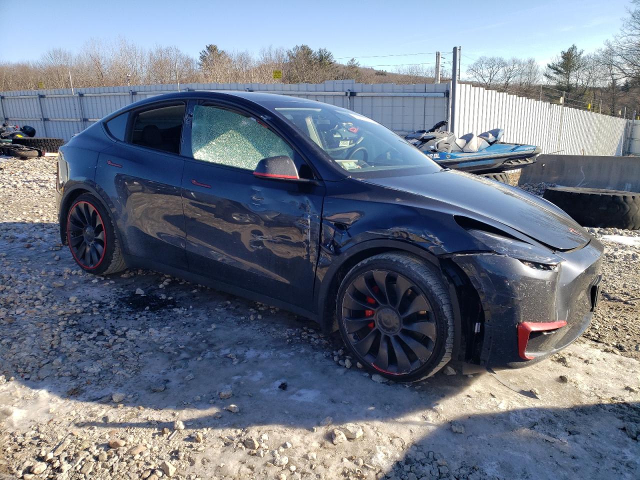 2024 TESLA MODEL Y  VIN:7SAYGDEF6RF033881