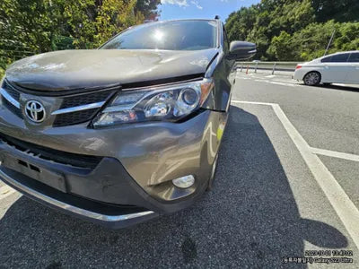 2015 Toyota RAV4 VIN: