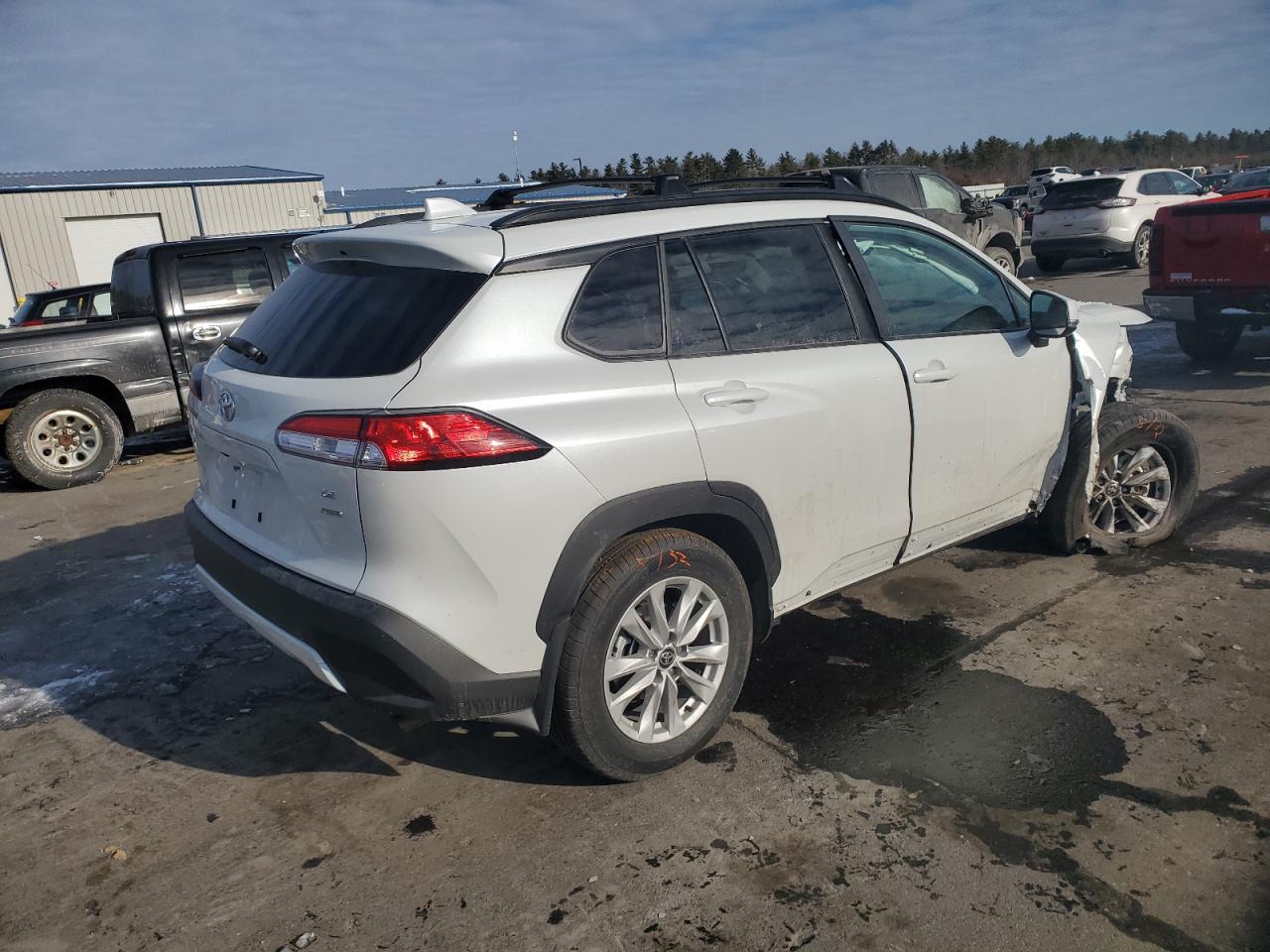 2024 TOYOTA COROLLA CROSS LE VIN:7MUCAABG0RV092477