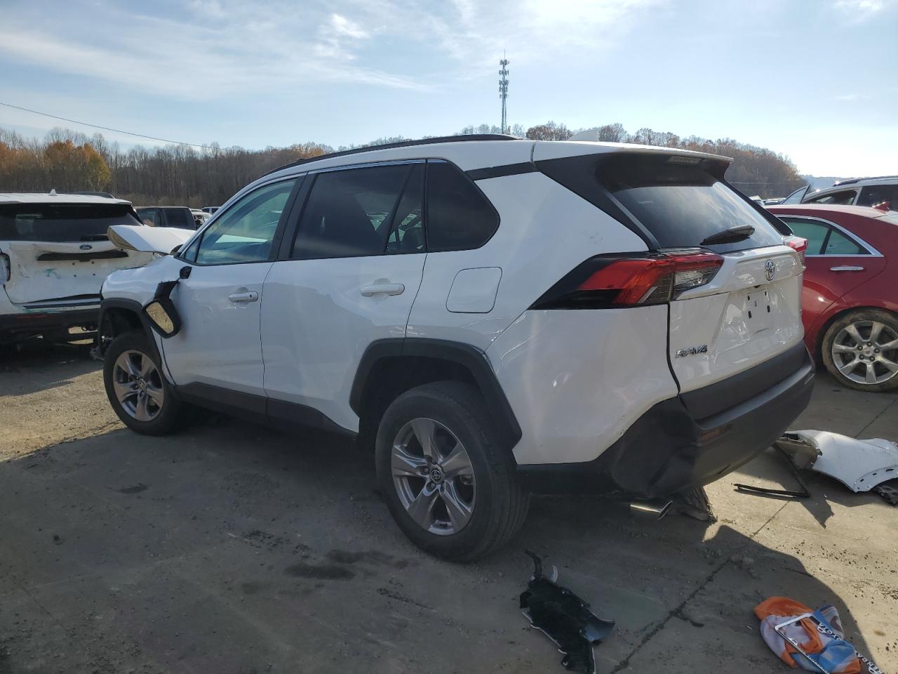 2022 TOYOTA RAV4 XLE VIN:2T3W1RFV6NC203820