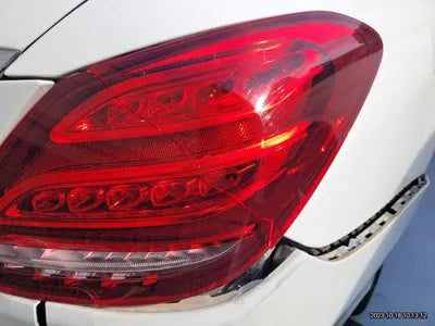 2016 Mercedes-Benz C 200 VIN: