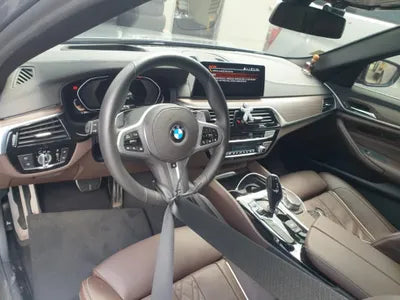 2019 BMW 520 VIN: