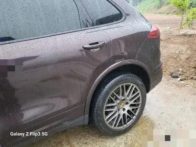 2017 Porsche Cayenne VIN: