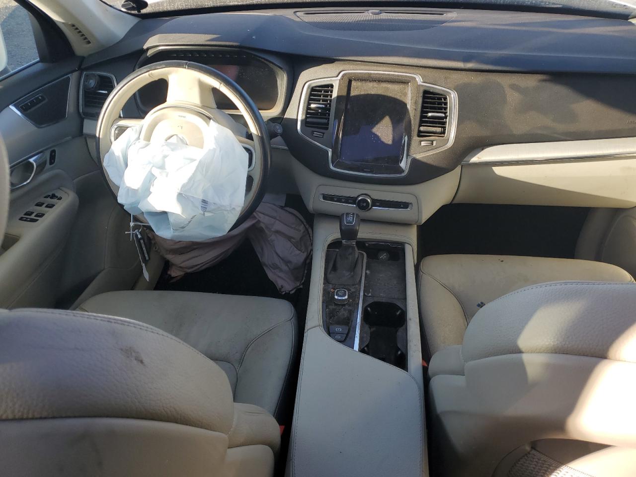 2022 VOLVO XC90 T5 MOMENTUM VIN:YV4102CK3N1808886