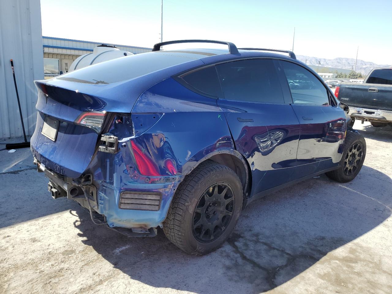 2022 TESLA MODEL Y  VIN:7SAYGAEE6NF311212