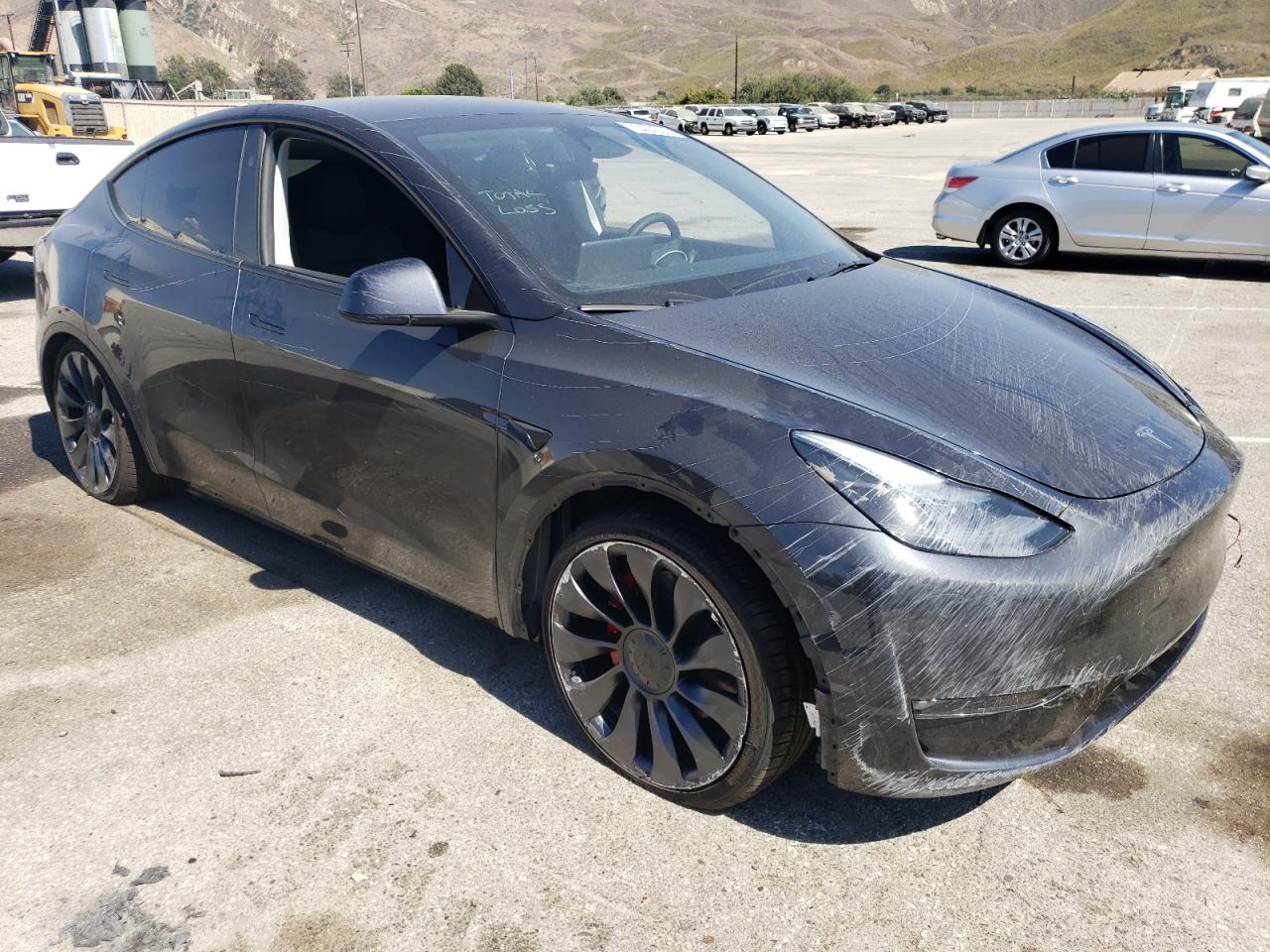 2024 TESLA MODEL Y  VIN:7SAYGDEF1RF047705