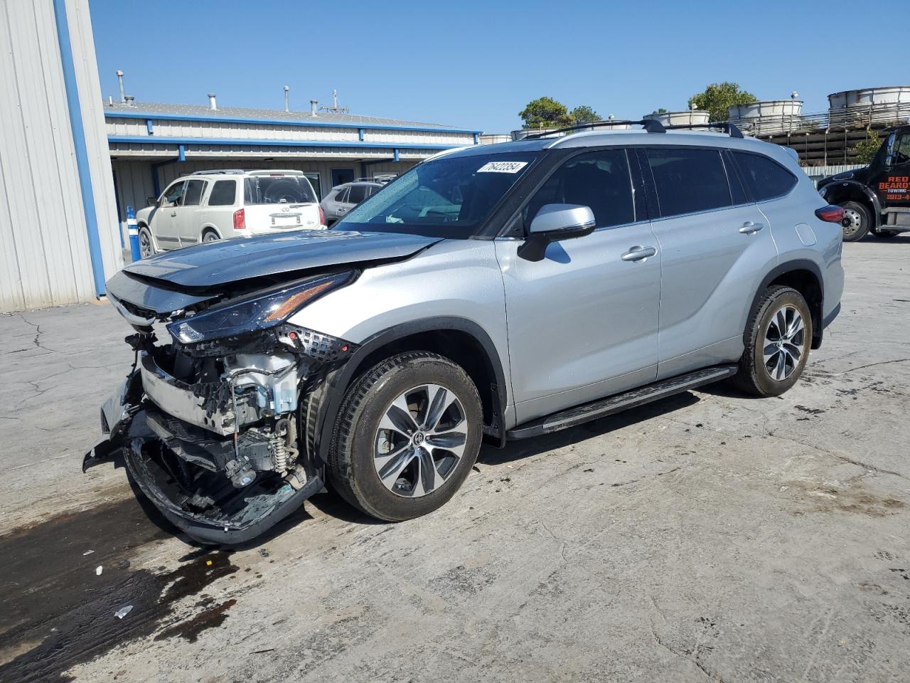2022 TOYOTA HIGHLANDER XLE VIN:5TDGZRBH3NS175925