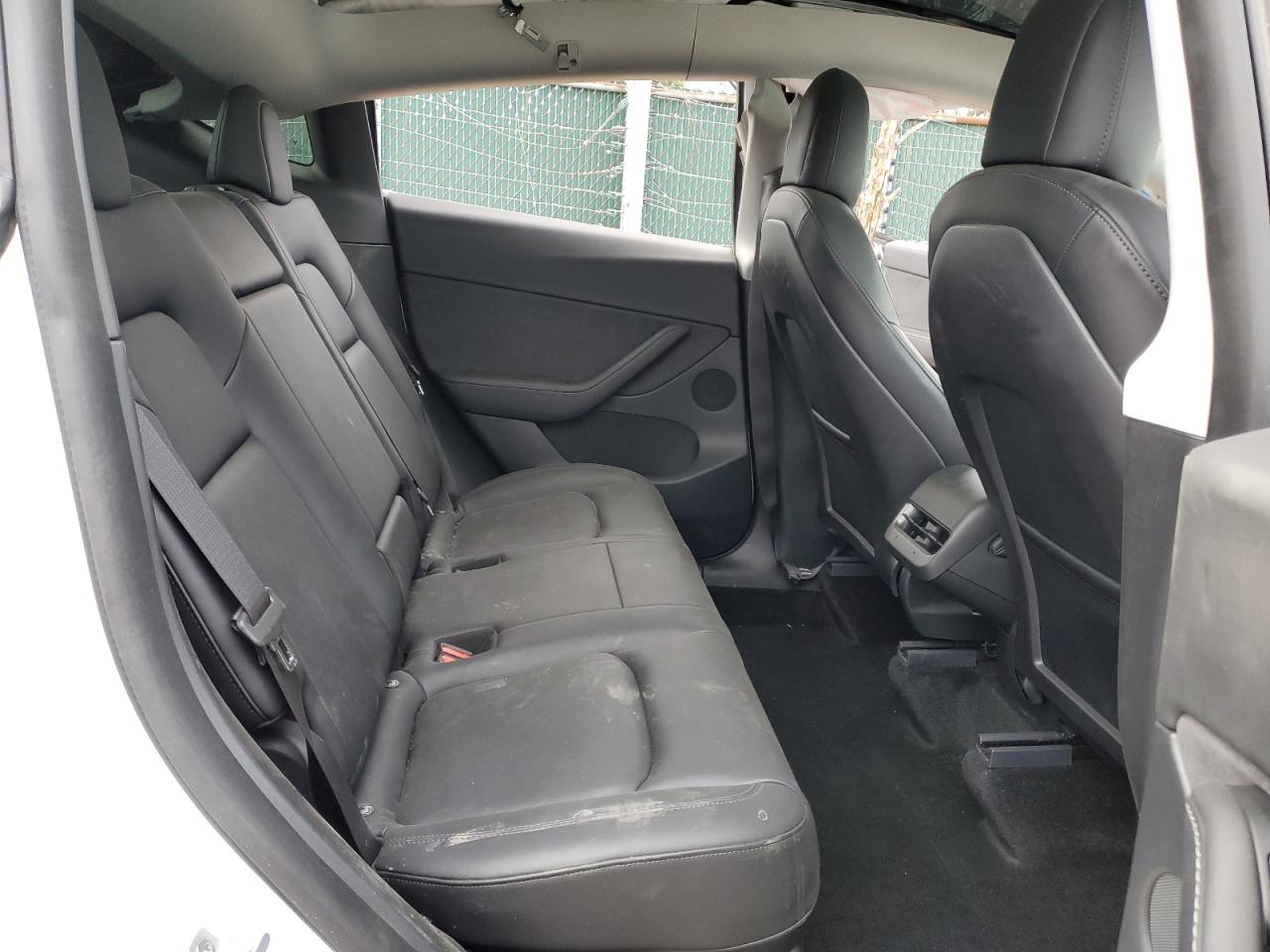 2022 TESLA MODEL Y  VIN:7SAYGDEF7NF311990