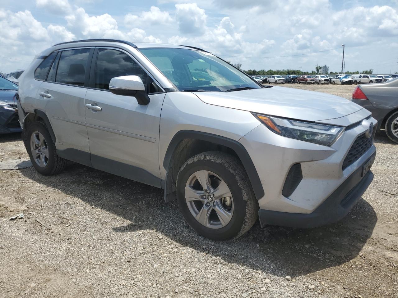 2022 TOYOTA RAV4 XLE VIN:JTMRWRFV1NJ055796