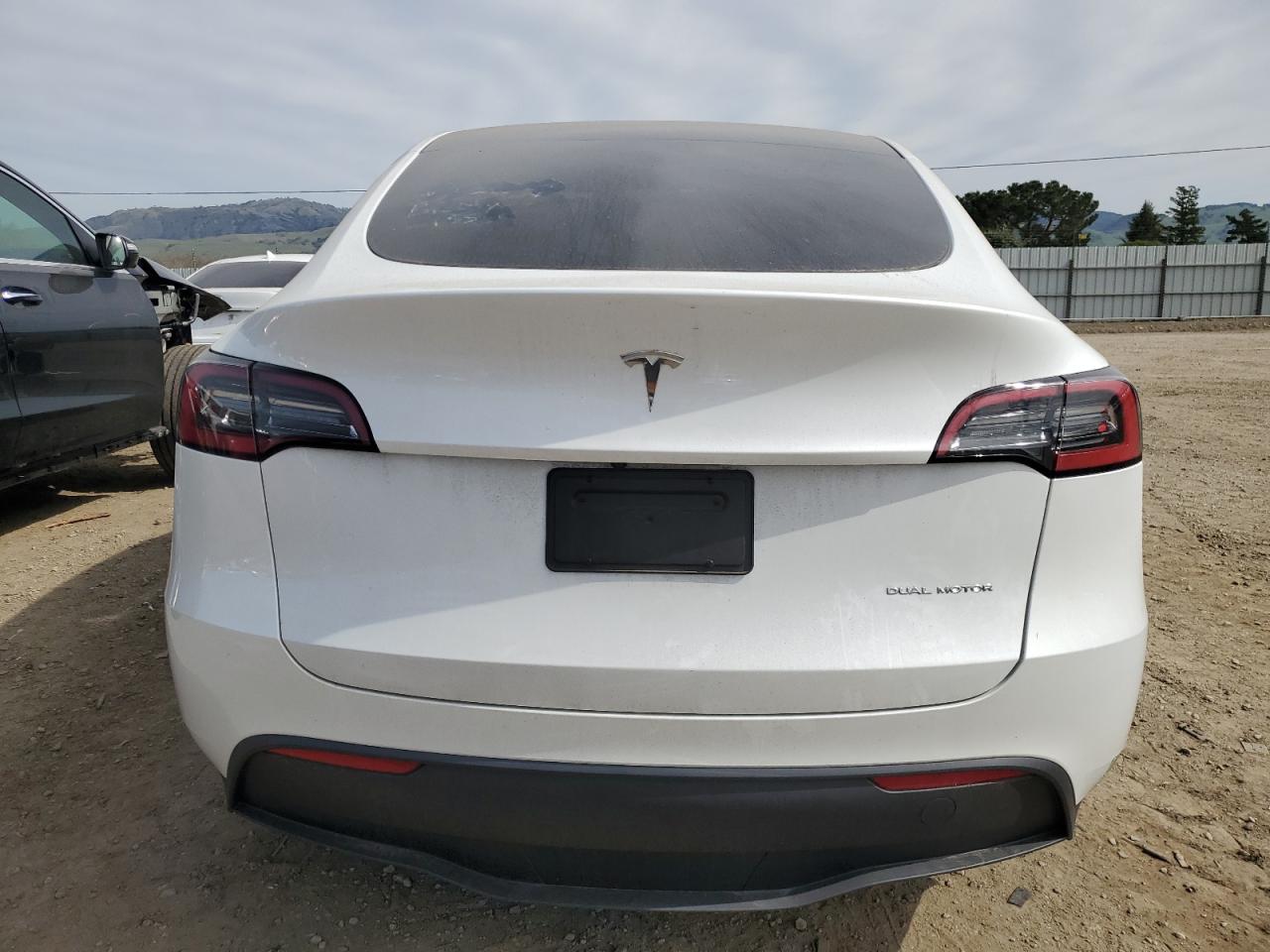 2023 TESLA MODEL Y  VIN:7SAYGDEE5PF746369