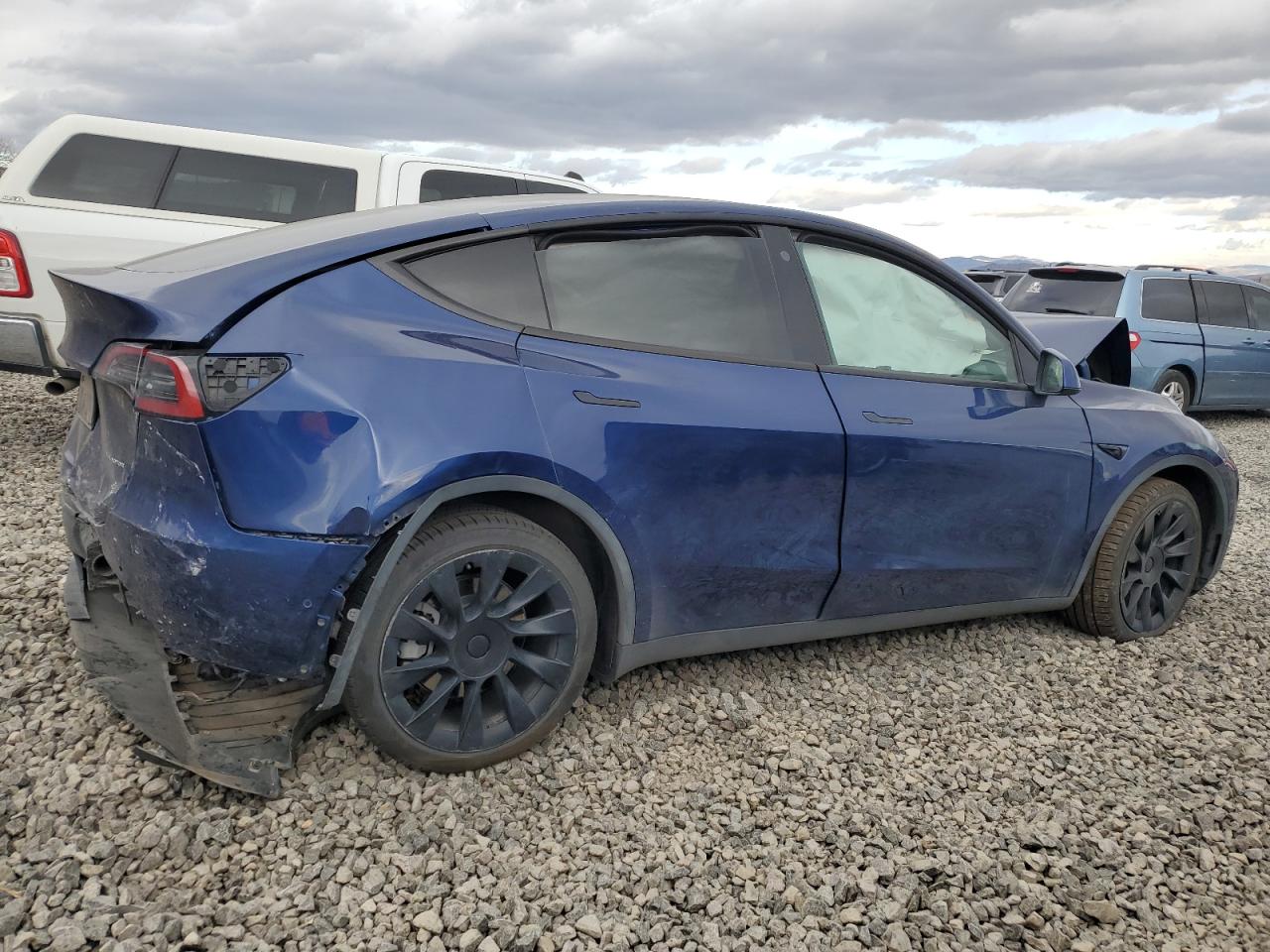 2022 TESLA MODEL Y  VIN:7SAYGDEE0NF454190