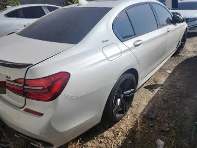 2017 BMW 760 WBA7H6108HG987424 VIN:WBA7H6108HG987424