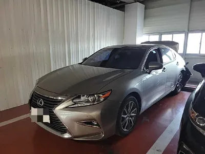 2018 Lexus ES 300 VIN: